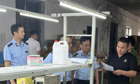Hưng Yên: Phát hiện hàng trăm nghìn sản phẩm thuốc lá điện tử nghi nhập lậu