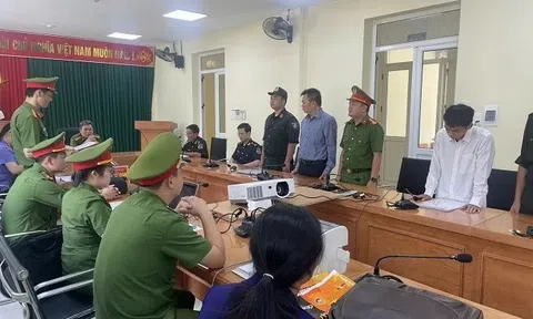 Hà Giang: Khởi tố, bắt tạm giam Chi cục trưởng Hải quan cửa khẩu Xín Mần