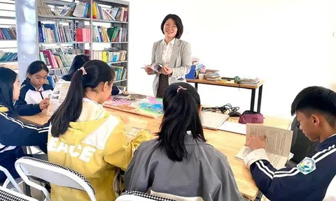 Đề xuất chế độ tiền lương, phụ cấp, thăng hạng chức danh nghề nghiệp đối với nhân viên trường học