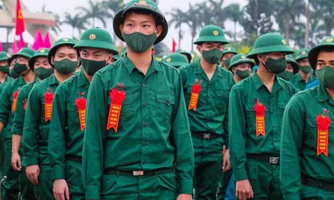 Kiến nghị sửa quy định về tạm hoãn gọi nhập ngũ khi đang học