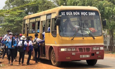 Xe ô tô chở trẻ em mầm non, học sinh phải sơn màu gì?