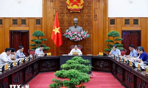 Thủ tướng Phạm Minh Chính chỉ đạo rà soát văn bản pháp luật để khơi thông cho phát triển