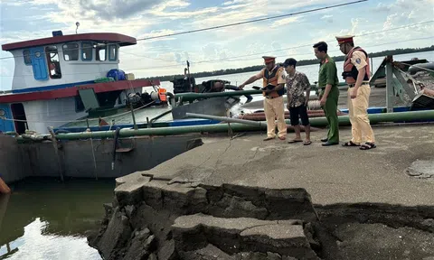 Bắt giữ phương tiện vận chuyển 2.000m3 cát trái phép