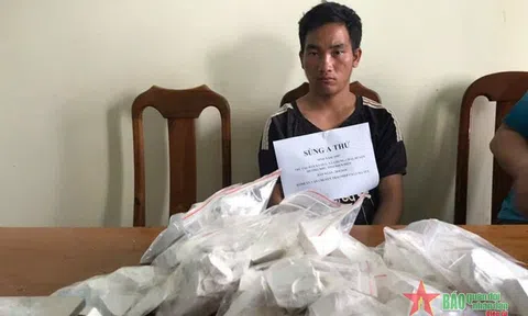 Điện Biên bắt giữ một đối tượng cùng 15 bánh hê-rô-in
