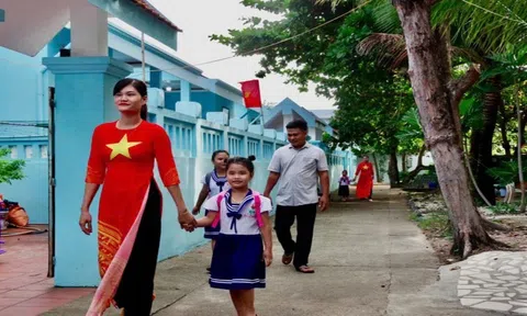 Trường Sa rộn ràng khai giảng năm học mới