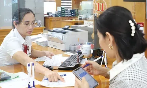 Độ trễ giảm thêm lãi suất?