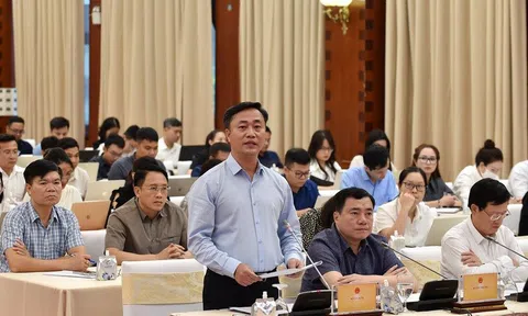Bộ Xây dựng đề xuất thí điểm mô hình trung tâm giao dịch bất động sản và quyền sử dụng đất