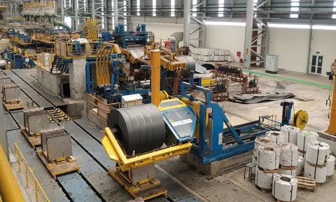 Cam kết cung cấp 6 triệu tấn thép làm đường sắt cao tốc 350km/h, “vua thép” sẽ sản xuất tại Dung Quất 2 hay ở đâu?