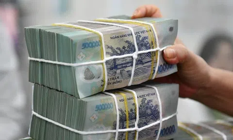 Lãi suất liên ngân hàng giảm sâu