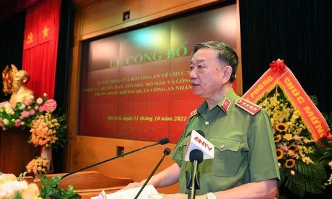 Bộ Công an thành lập và ra mắt Trung đoàn Không quân Công an nhân dân