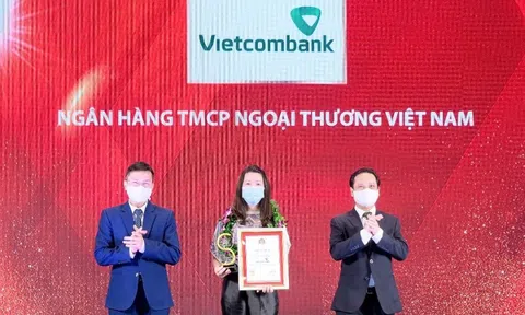 Vietcombank tiếp tục dẫn đầu bảng xếp hạng Top 10 ngân hàng thương mại uy tín năm 2021