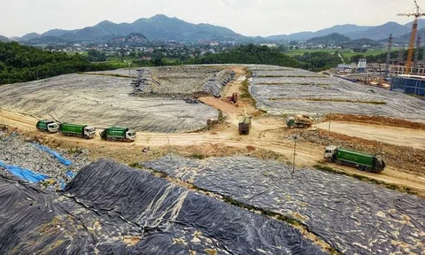 Bãi rác Nam Sơn tạm ngừng tiếp nhận, rác thải Hà Nội sẽ về đâu?