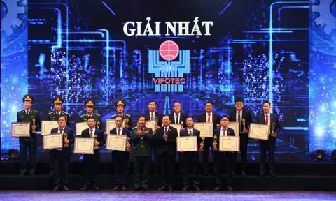 Tổ hợp lai giống gà nội Minh Dư giành giải Nhất Sáng tạo Khoa học công nghệ Việt Nam 2020