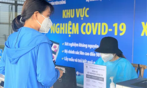 Bệnh viện Tâm Anh thu phí xét nghiệm SARS-CoV-2 tại sân bay Tân Sơn Nhất cao hơn giá trần Bộ Y tế