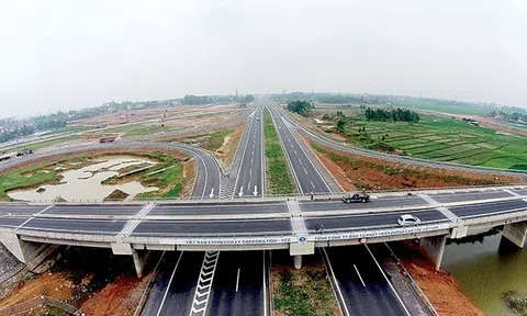 Chính phủ thành lập 6 Tổ công tác gỡ vướng giải ngân đầu tư công