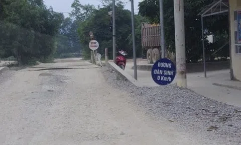 Thanh Hóa: Sự nguy hiểm rình rập nhà dân quanh mỏ đá Phú Nam Sơn