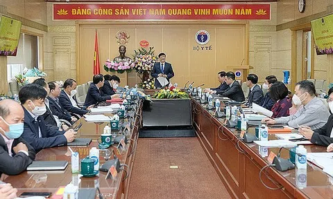 Bộ Y tế bổ nhiệm 2 cục trưởng và 3 vụ trưởng