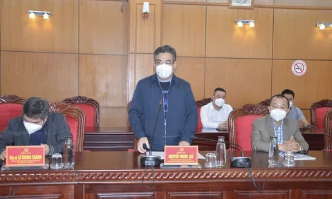 Đoàn công tác Ban Dân vận Trung ương hỗ trợ gạo, trang thiết bị y tế cho tỉnh Đắk Lắk