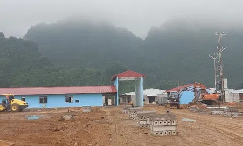 Lạc Thủy – Hòa Bình: Buông lỏng quản lý, nhà trại xây hàng nghìn m2 không phép
