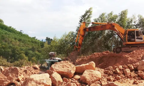 Thừa Thiên – Huế: Xử phạt doanh nghiệp gần 500 triệu đồng do khai thác đất trái phép