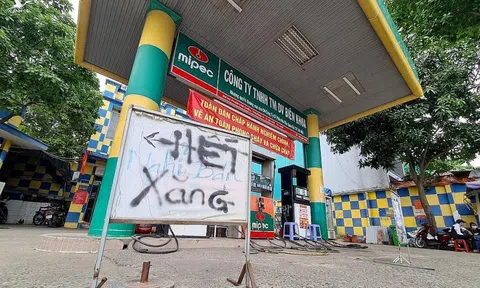 Nhiều nơi lại... “hết xăng” trước giờ điều chỉnh giá
