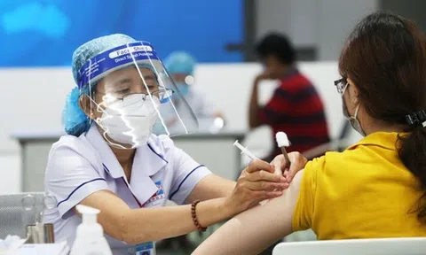 Trung Quốc phát triển vaccine bảo vệ kép trước COVID-19 và bệnh cúm