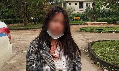 Quảng Trị: Bắt quả tang “nữ quái” lấy trộm túi xách khi đi chợ