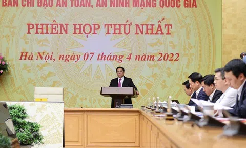 Thủ tướng: Chủ động bảo vệ chủ quyền quốc gia, an toàn, an ninh trên không gian mạng