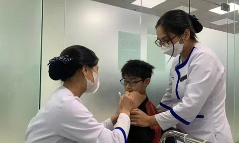 Ca mắc sởi tăng 8 lần, ho gà tăng 25 lần, Bộ Y tế cảnh báo dịch bệnh mùa tựu trường