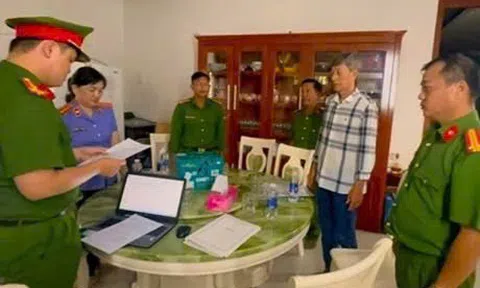 Khởi tố nguyên Cục trưởng Cục Thuế tỉnh Cà Mau