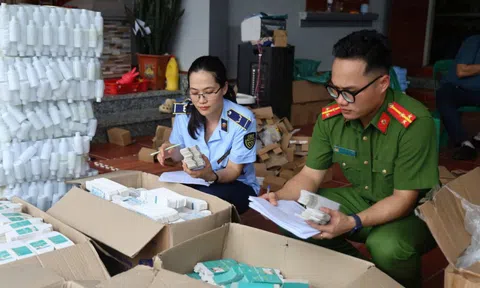 Triệt phá cơ sở sản xuất, buôn bán số lượng lớn mỹ phẩm giả bán trên Shopee, Tiktok