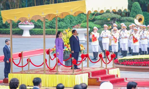 Thủ tướng Phạm Minh Chính chủ trì lễ đón chính thức Thủ tướng Thái Lan thăm Việt Nam