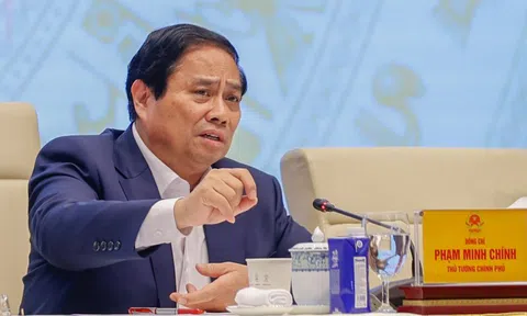Thủ tướng: Cương quyết cắt bỏ các thủ tục rườm rà, gây phiền hà cho người dân và doanh nghiệp
