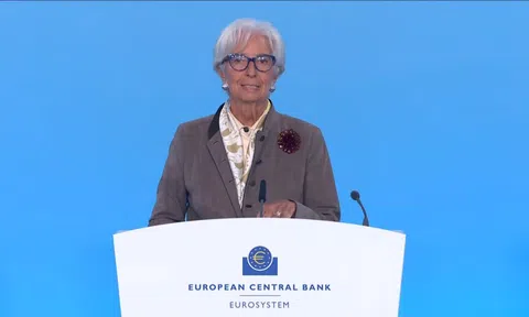 ECB giữ nguyên lãi suất