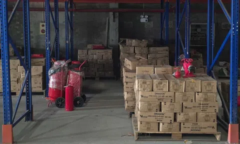 Triệt phá đường dây sản xuất và buôn bán bình chữa cháy giả