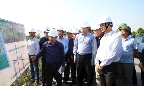 Bí thư Thành ủy Hà Nội kiểm tra Vành đai 4 tại Hưng Yên: Phối hợp chặt chẽ, rút ngắn thời gian thi công