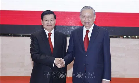 Tổng Bí thư Tô Lâm thông báo kết quả Đại hội đại biểu toàn quốc lần thứ XIV của Đảng Cộng sản Việt Nam tại Lào