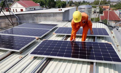 Chưa thông báo khi lắp điện mặt trời mái nhà bị phạt thế nào?