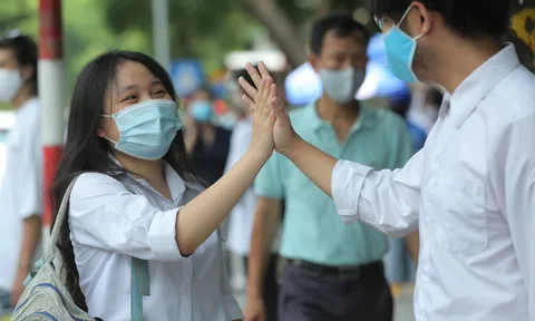 Về chính sách miễn giảm học phí ở các trường đại học ngoài công lập