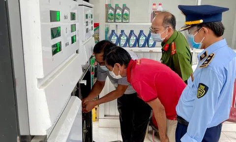 An Giang: Phát hiện dấu hiệu bất thường ở 01 cây xăng