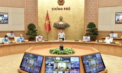 Thủ tướng: Từ nay đến 30/9, cố gắng từng bước nới lỏng giãn cách xã hội có kiểm soát để để khôi phục phát triển kinh tế - xã hội