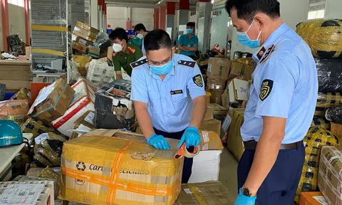 Thu giữ trên 1.300 sản phẩm vi phạm tại chi nhánh Bưu chính Viettel Kiên Giang