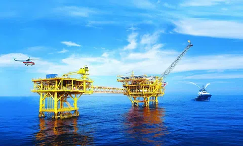 Kỷ niệm 60 năm Ngày truyền thống Ngành Dầu khí Việt Nam (27/11): KIM CHỈ NAM SOI ĐƯỜNG CHO NGÀNH DẦU KHÍ PHÁT TRIỂN