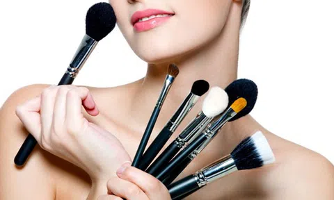 Mối quan hệ giữa trang điểm và sức khỏe tinh thần
