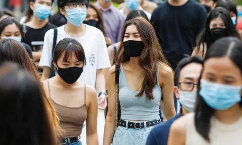 Đã đến lúc chung sống với COVID-19 ?