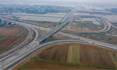 Chính phủ giao một số địa phương triển khai thực hiện Dự án đường cao tốc