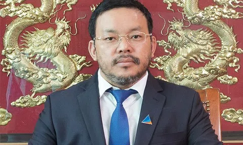 Chủ tịch lại chi trăm tỷ “đỡ giá” cổ phiếu Đất Xanh