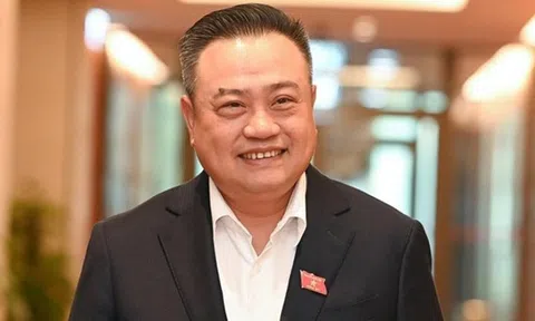 Lần đầu tiên Chủ tịch Hà Nội được mời giải trình trong phiên chất vấn