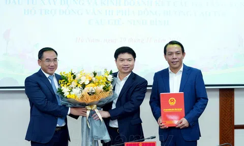 Hà Nam trao giấy chứng nhận đầu tư cho dự án khu công nghiệp hơn 2.300 tỷ đồng