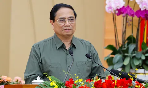 Thủ tướng: Không để ai phải ở trong nhà tạm, nhà dột nát
